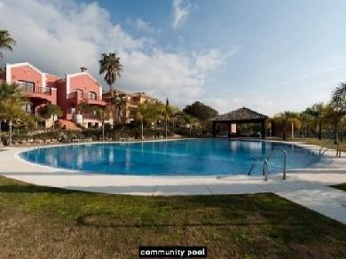 Chalet con 6 dormitorios se vende en Marbella, Costa del Sol