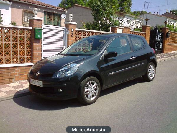 Se vende Renault clio