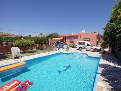 Chalet con 2 dormitorios se vende en Estepona, Costa del Sol