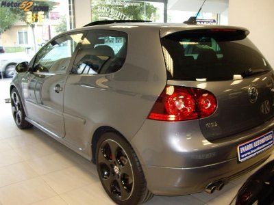 VOLKSWAGEN GOLF GTI DSG 30 ANIVERSARIO  CON DSG, GPS Y TECHO!!  SOLO 5.600 KM!! - Barcelona