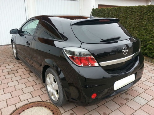 Opel Astra GTC 2.0 T 240CV 3 porte OPC