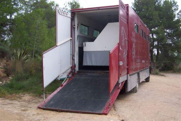 Transporte de caballos en camiones