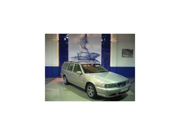 VOLVO V70 2.5D