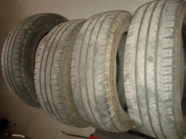 Neumáticos Michelin 195-65-16C 104/102R casi nuevos