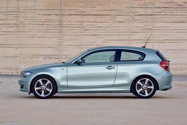 BMW 118 nacional con libro y garantia de un año