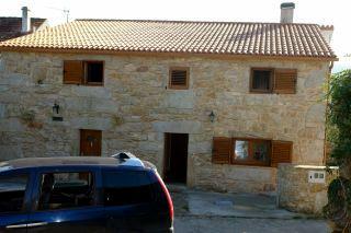 3b  , 3ba   in Cee,  Galicia   - 165000  EUR