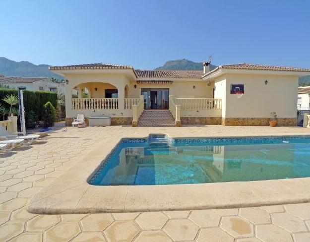 Chalet en venta en Orba, Alicante (Costa Blanca)