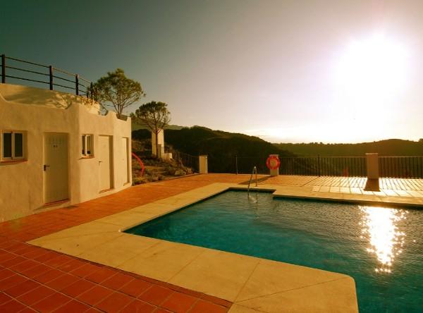 2b  , 2ba   in Casares,  Costa del Sol   - 179000  EUR