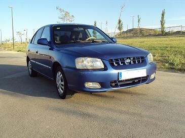 VENDO COCHE Hyundai Accent 1.5i DOHC GLS 16v