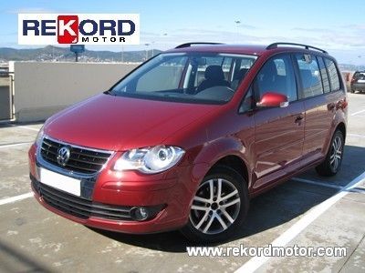 VOLKSWAGEN TOURAN 2.0 TDI DSG TRAVELLER 7PL-NAVI 140CV-6VELOCIDADES - Barcelona