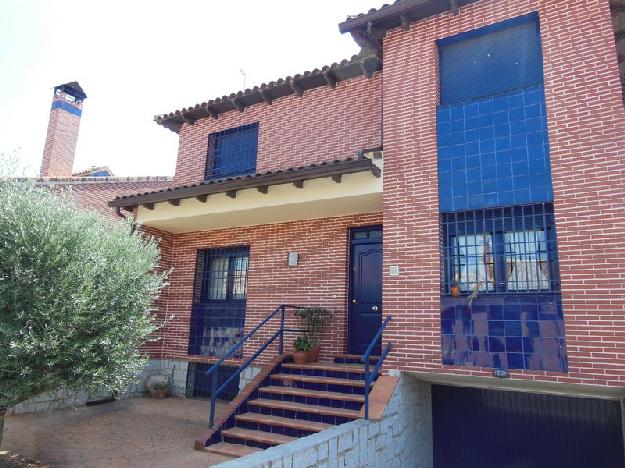 Casa adosada en Burguillos de Toledo