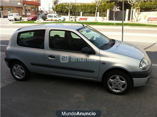 RENAULT CLIO 1.4 AÑO 1999--SOLO 999E ES UNA GANGA MIRALO!!