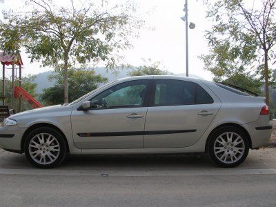 RENAULT LAGUNA 1.9 DCI DYNAMIC - BARCELONA