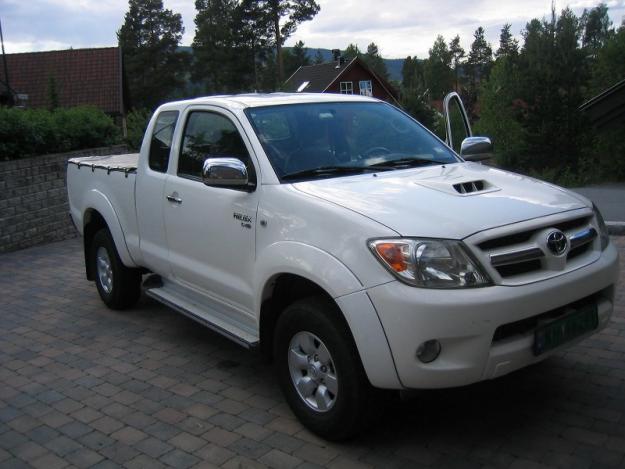 Toyota HiLux X - CAB 4WD