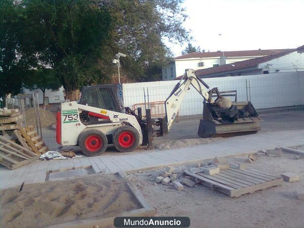 VENDO BOBCAT 753; TODOS SUS ACCESORIOS; SEMINUEVA.