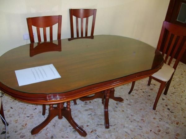 Mesa y 6 sillas 90 euros negociables