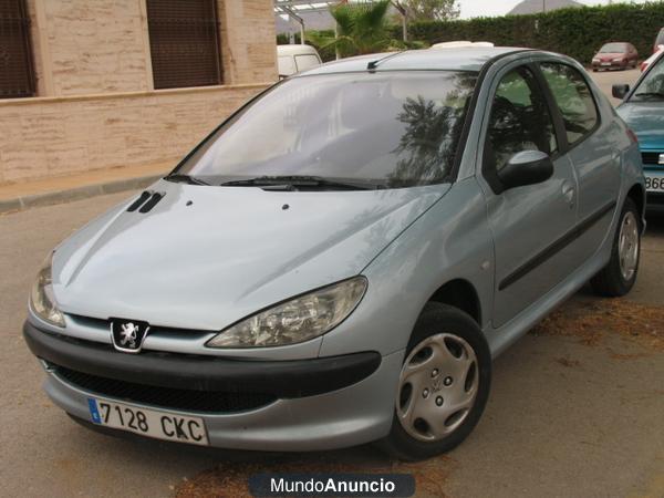 PEUGEOT 206 1.4 HDI 70 cv 5 puertas.