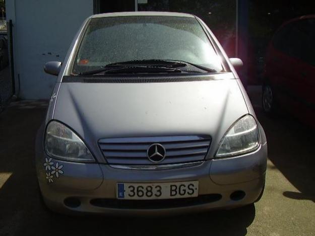 Venta de Mercedes A 160 ELEGANCE '00 en Palau De Plegamans