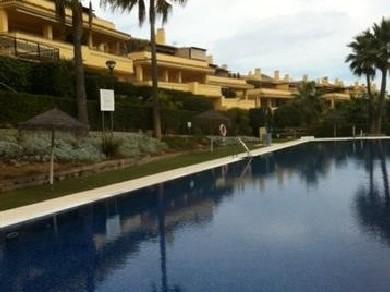 Apartamento con 3 dormitorios se vende en Marbella, Costa del Sol