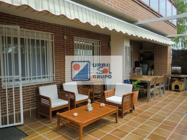 Bajo con terraza jardin de 3 dormitorios en la zona del golf de Majadahonda