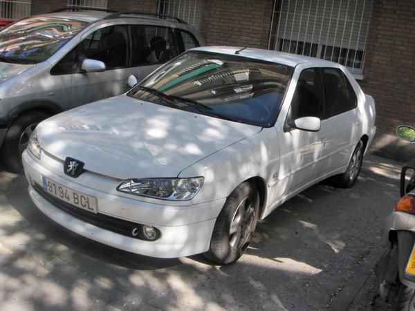 peugeot 306  blanco año 2000