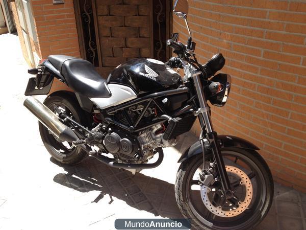 VENDO HONDA VTR 250