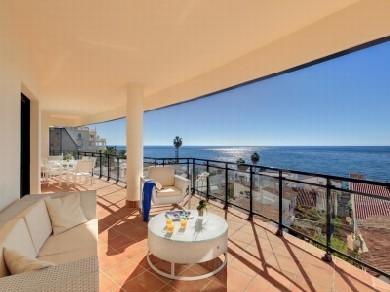 Apartamento con 3 dormitorios se vende en Estepona, Costa del Sol