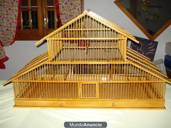 Casa-jaula de madera