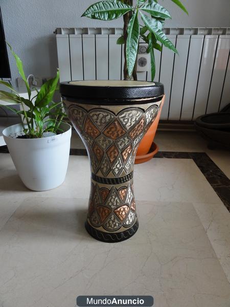 Darbuka turca con preciosa decoración