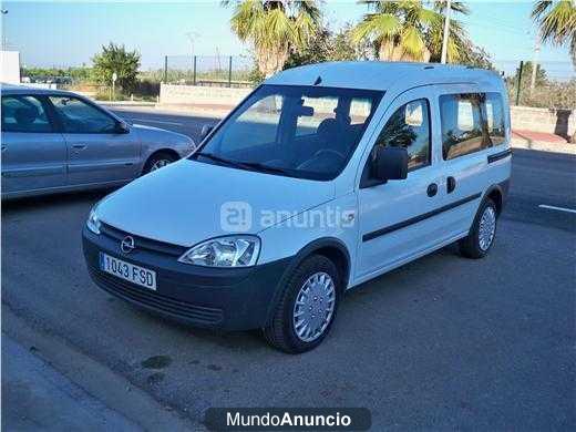 Opel Combo 1.3 CDTI 75 CV Essentia