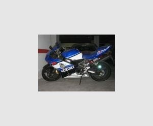 SUZUKI GSX R750