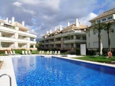 Apartamento con 3 dormitorios se vende en Estepona, Costa del Sol