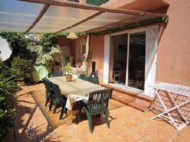 Apartamento con 3 dormitorios se vende en Estepona, Costa del Sol