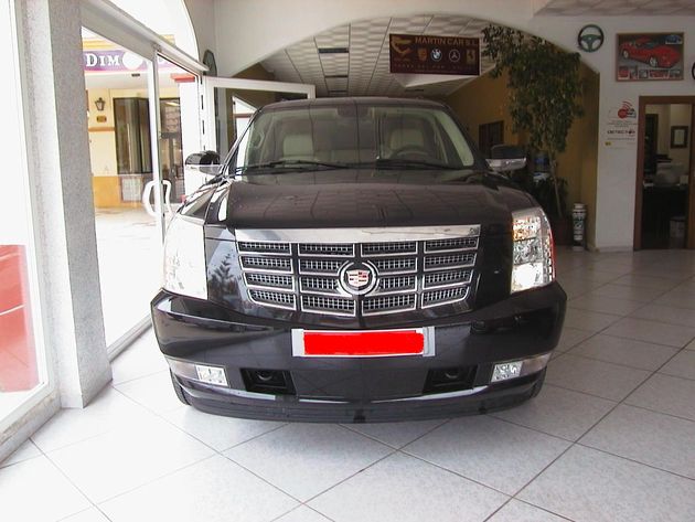 CADILLAC ESCALADE 6.2  409 cv