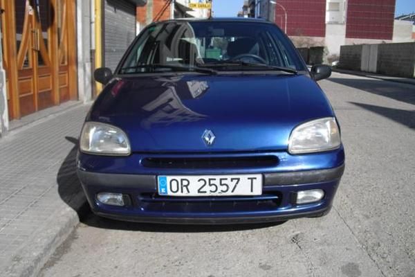 Clio 1.2 economico y en perfecto estado.