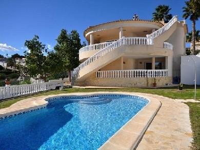 Chalet con 3 dormitorios se vende en Los Balcones, Costa Blanca