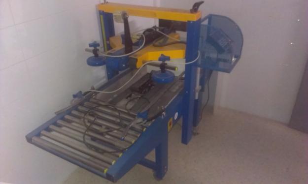 Maquina para empaquetar cajas