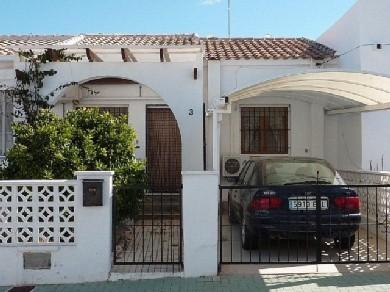 Bungalow con 2 dormitorios se vende en Pinar de Campoverde