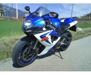 SUZUKI GSX R 600