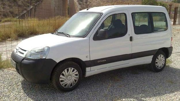 Citroën Berlingo del año 2008 en Villena