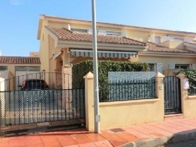 Chalet pareado con 3 dormitorios se vende en San Javier, Costa Calida