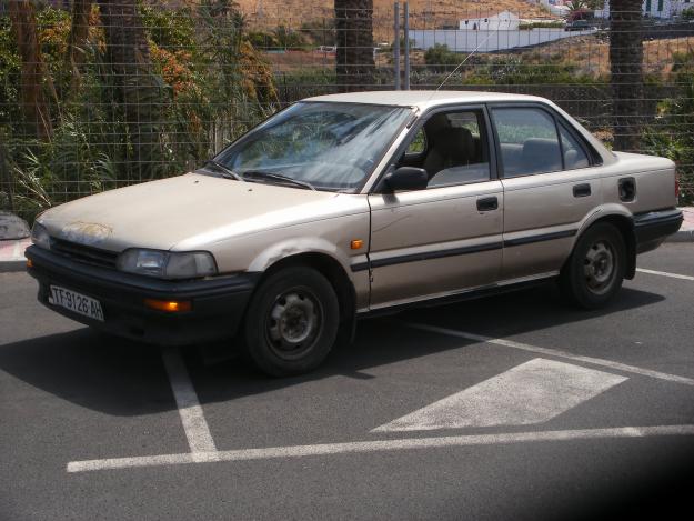 VENDO  TOYOTA  COROLLA  1.3 (SEDAN)