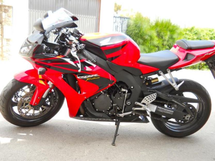 2007 Honda CBR 1000 rr rojo