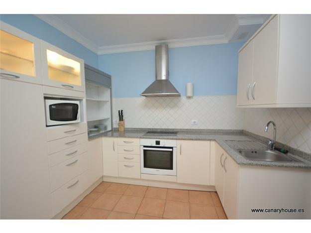 Casa en venta con tres dormitorios, en Puerto Rico, Mogan, Gran Canaria.    Marvellous Duplex three-bedroom apartment fo