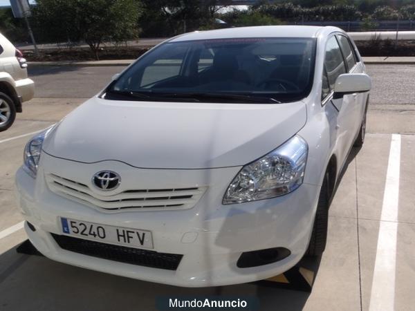 Toyota VERSO LIVE 2.0D4D 126 5PZ