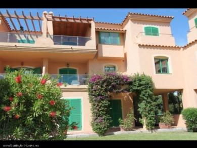 Apartamento con 3 dormitorios se vende en Casares Costa, Costa del Sol