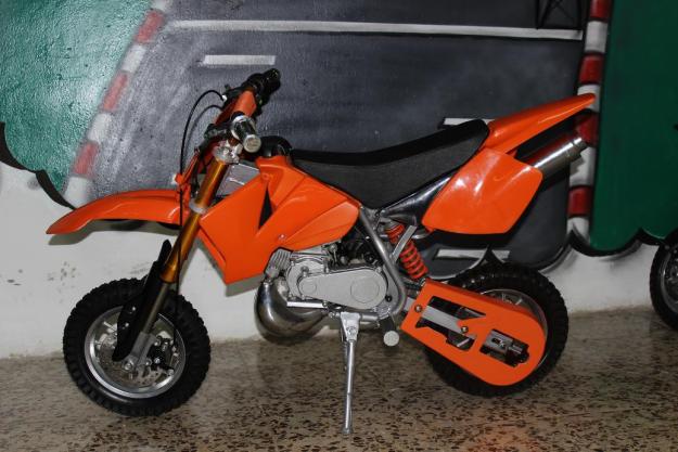 Minimoto cros tipo ktm 50 c. c. 2 t reg.