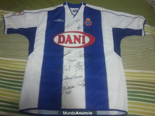 SE VENDE CAMISETA DEL R.C.D. ESPAÑOL FIRMADA