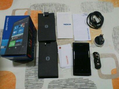 Se vende nokia lumia 800