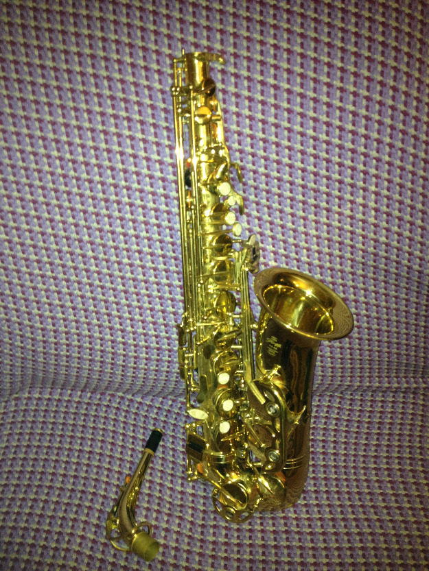 se venden saxos